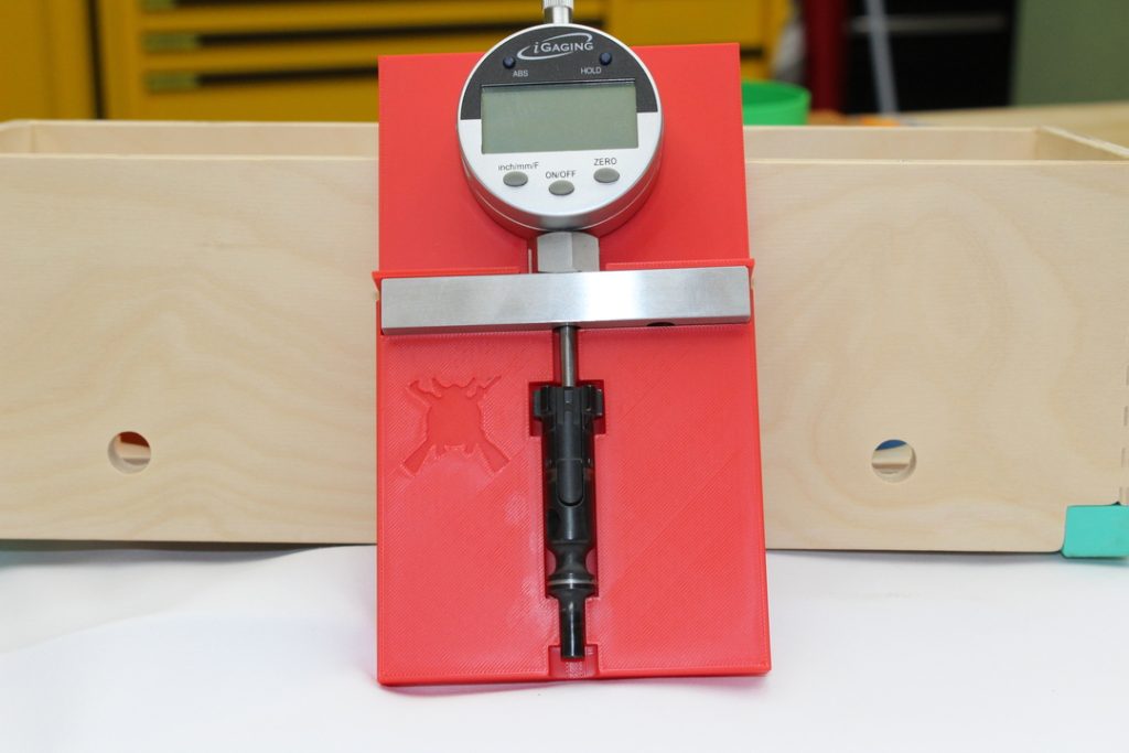 iGauge with gauge and bolt